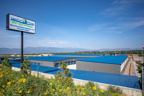 Sign overview of facilitySmaller